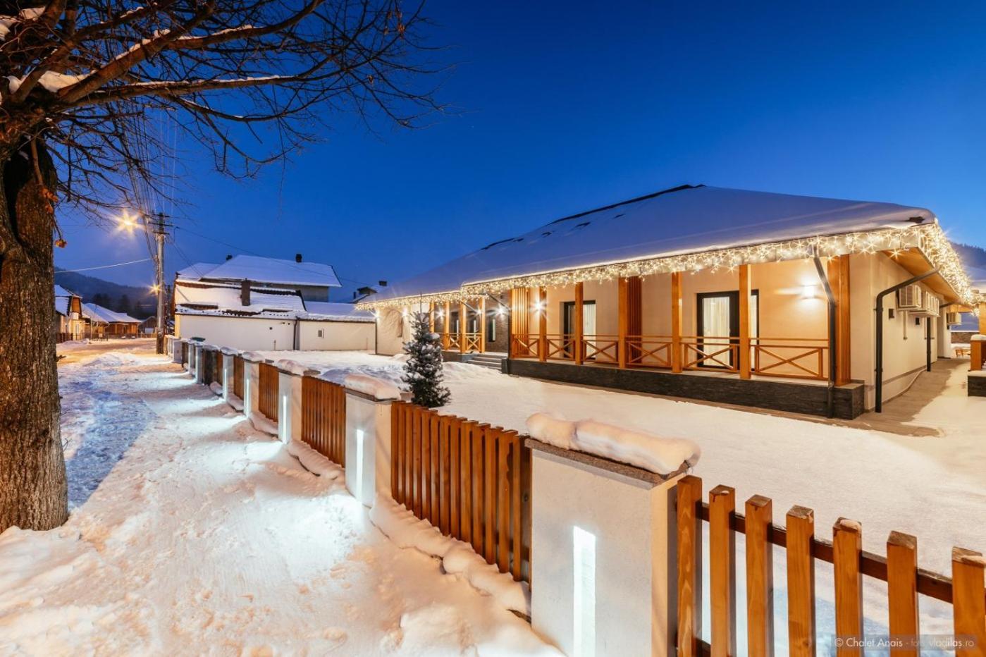 Anais Chalet Câmpulung Moldovenesc Eksteriør bilde